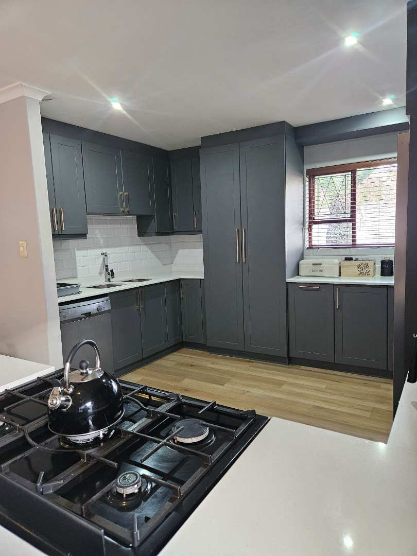 To Let 4 Bedroom Property for Rent in Kamma Heights Eastern Cape